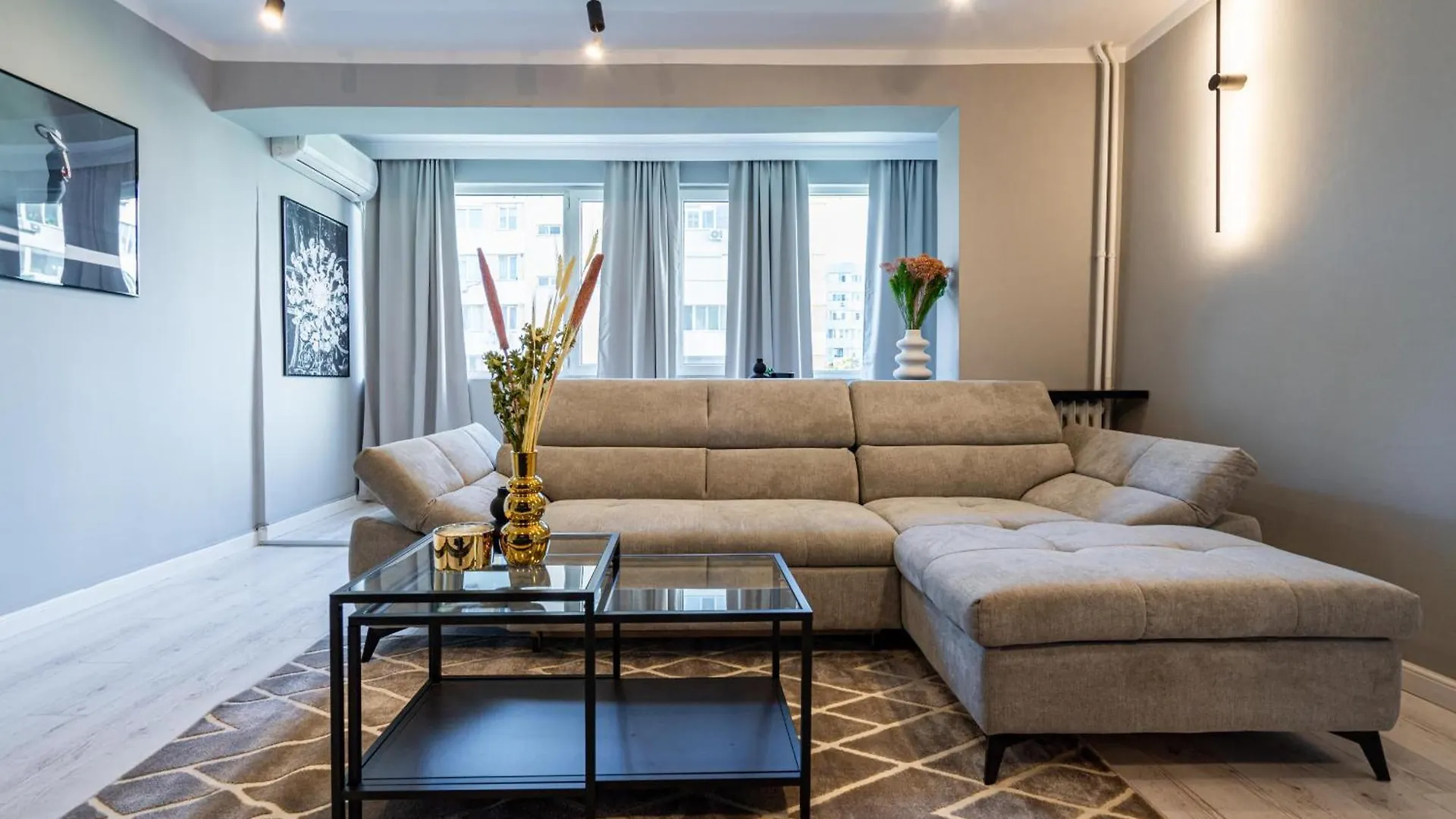 Stylish Comfort - 2Br Apartment In Vibrant East Bucharest