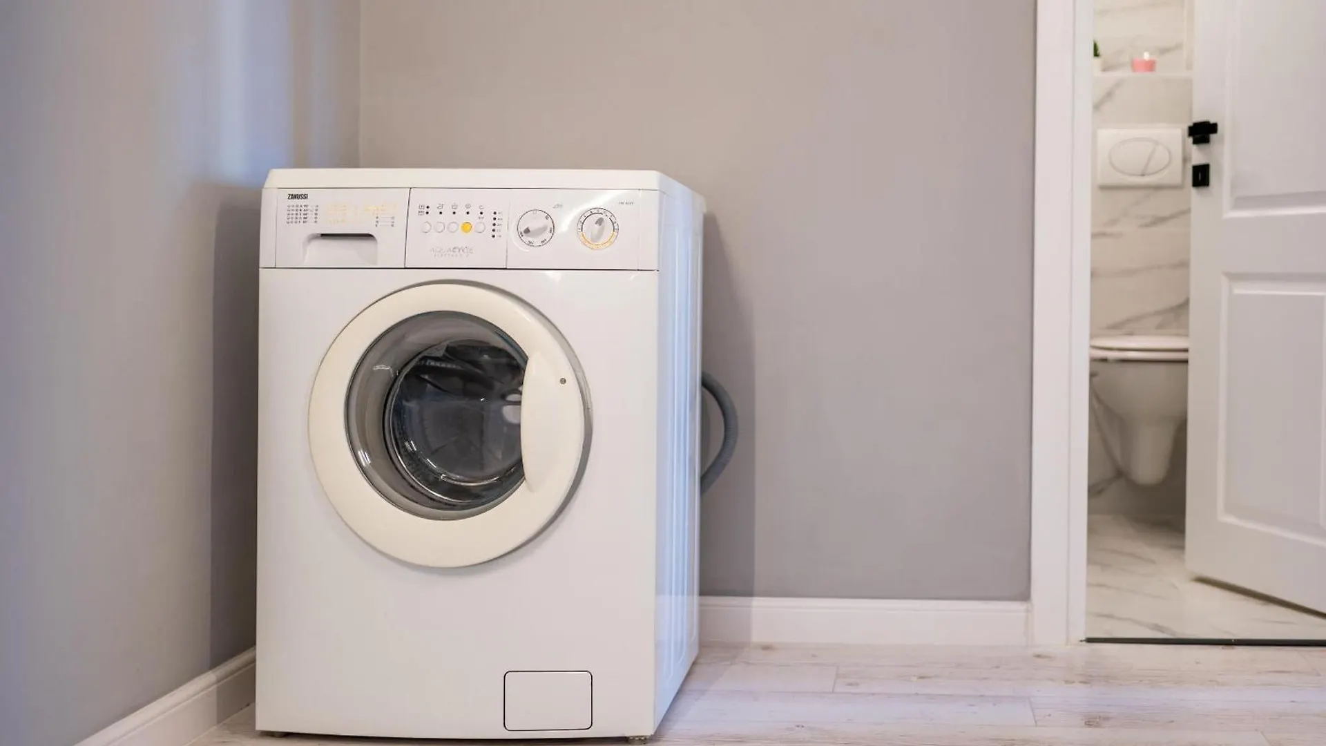 Stylish Comfort - 2Br Apartment In Vibrant East Bucharest