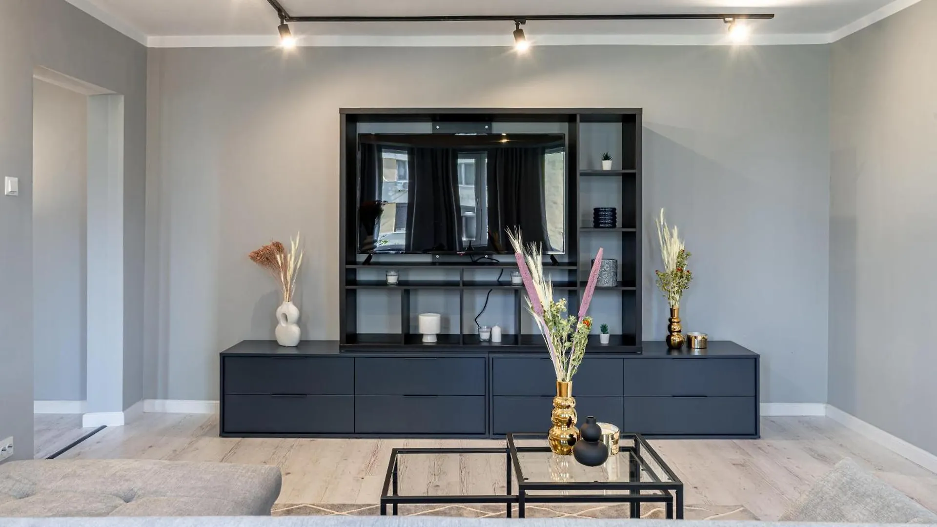 Stylish Comfort - 2Br Apartment In Vibrant East Bucharest