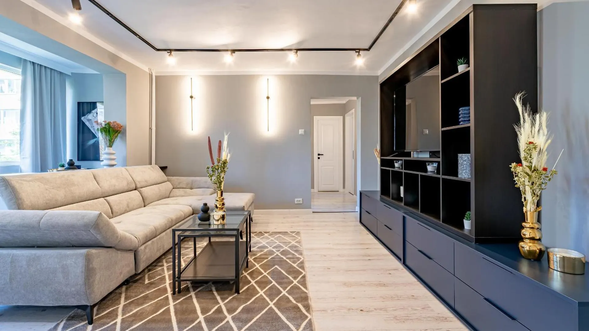 Stylish Comfort - 2Br Apartment In Vibrant East Bucharest